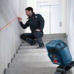 BOSCH laserski križni nivelir GLL 2-10-3