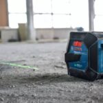 BOSCH križni laserski nivelir GLL 20-22 G + BT 150 + LB 10-2