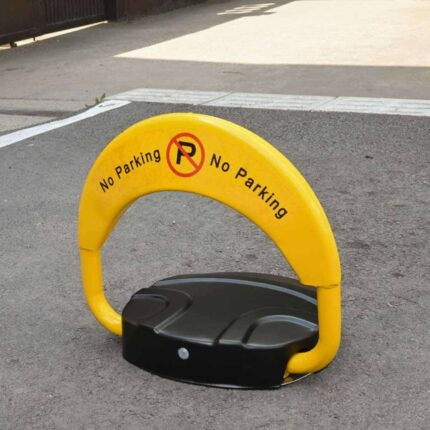 Parking barijera 40x50 cm na daljinsko otključavanje 2x daljinski, 2x sigurnosni ključ, baterija sa punjačem.