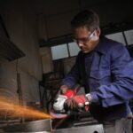 MILWAUKEE kutna brusilica AGV 15-125 XE-1