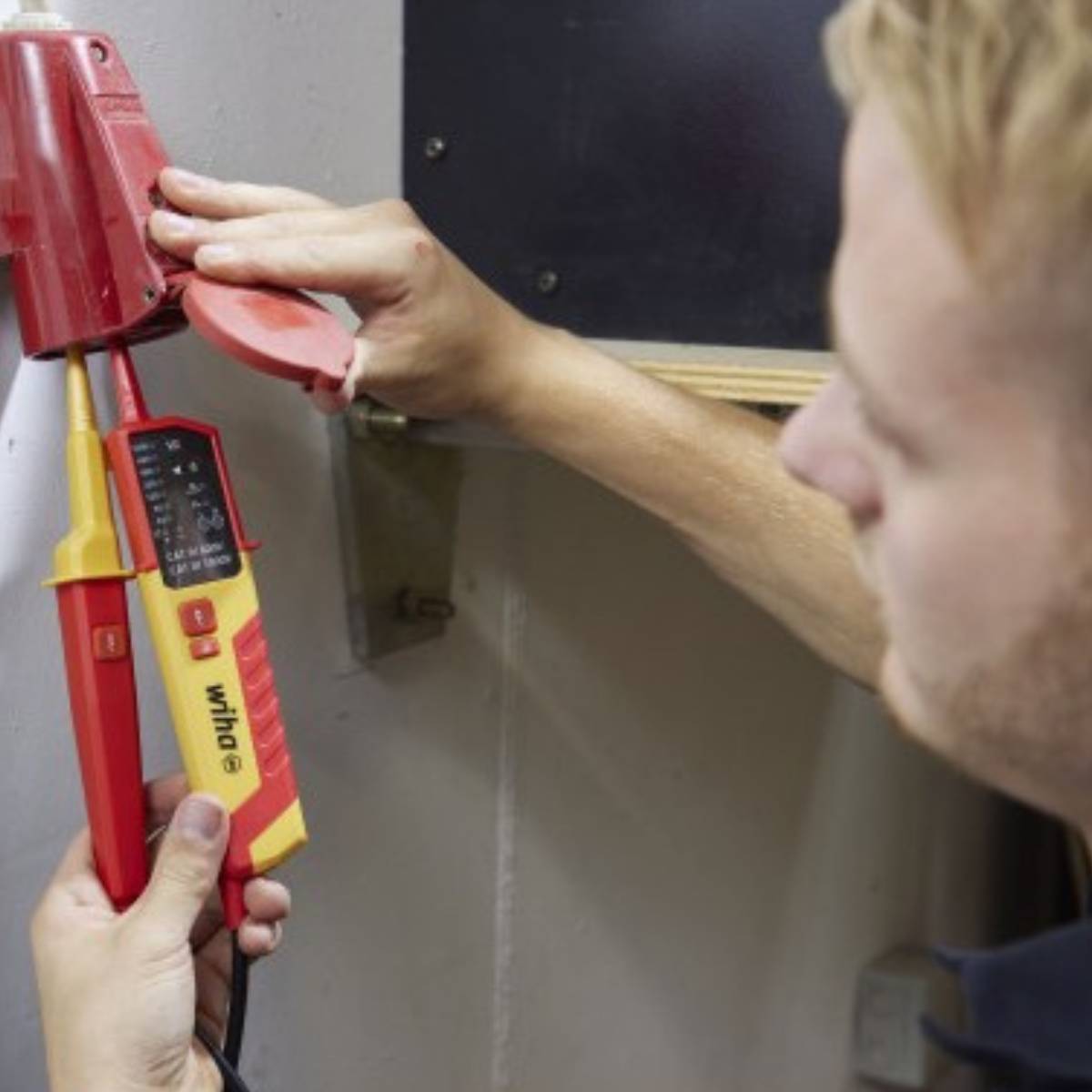 WIHA ispitivač napona 12-1000 V, AC CAT IV-2 WIHA ispitivač napona 12-1000 V, AC CAT IV-2