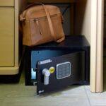 YALE-elektronski-sef-170x230x170-mm-2,3-kg-3,8-lit-crni -2